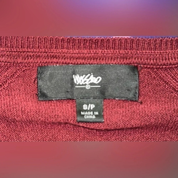 Mossimo Womens Long Sleeve Sweater, Marooon - Picture 9 of 10